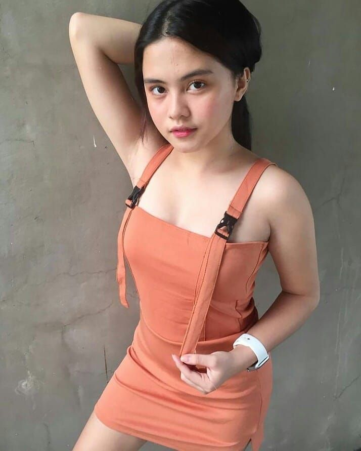 Genjot Istri Depan Jendela
